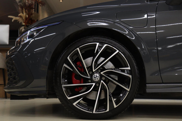 Volkswagen Golf 1.4 eHybrid GTE /PANO/IQLIGHT/CAM/CARPLAY/ACC/LANE ASSIST/VOL