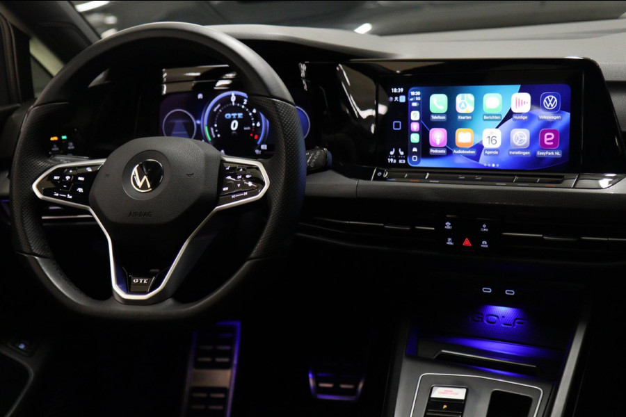 Volkswagen Golf 1.4 eHybrid GTE /PANO/IQLIGHT/CAM/CARPLAY/ACC/LANE ASSIST/VOL