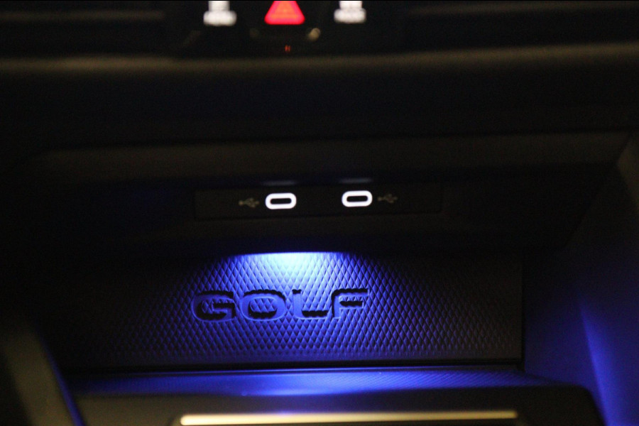 Volkswagen Golf 1.4 eHybrid GTE /PANO/IQLIGHT/CAM/CARPLAY/ACC/LANE ASSIST/VOL