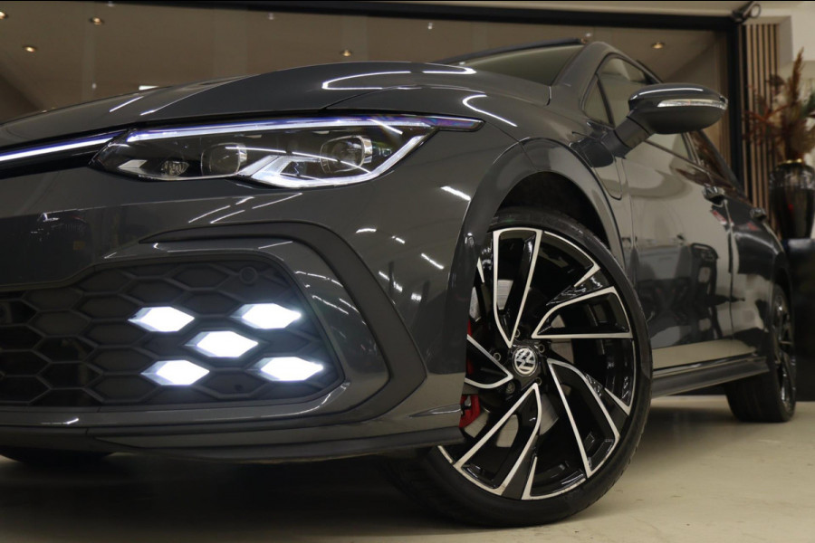 Volkswagen Golf 1.4 eHybrid GTE /PANO/IQLIGHT/CAM/CARPLAY/ACC/LANE ASSIST/VOL