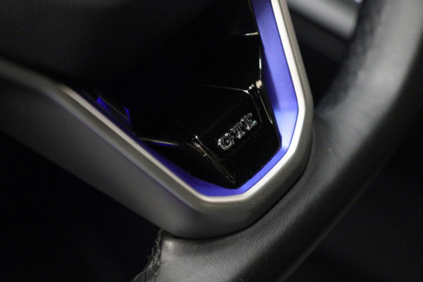 Volkswagen Golf 1.4 eHybrid GTE /PANO/IQLIGHT/CAM/CARPLAY/ACC/LANE ASSIST/VOL