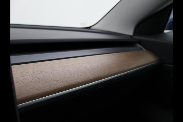 Tesla Model 3 60 kWh RWD *BTW* + LEDER | AUTOPILOT | PANORAMA | 3 CAMERA'S | PRIVACY GLASS