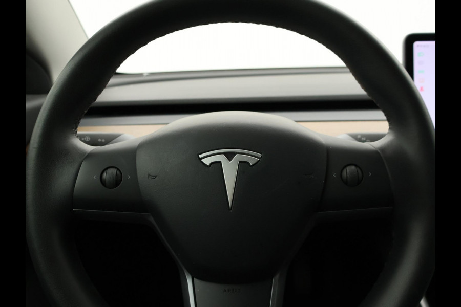 Tesla Model 3 60 kWh RWD *BTW* + LEDER | AUTOPILOT | PANORAMA | 3 CAMERA'S | PRIVACY GLASS