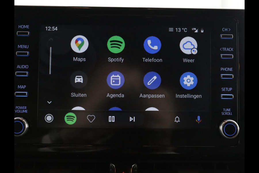 Toyota Corolla Touring Sports 1.8 Hybrid First Edition Bi-Tone | Apple Carplay & AndroidAUTO | Navigatie | 1e eigenaar |