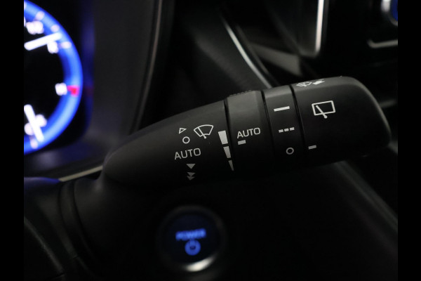 Toyota Corolla Touring Sports 1.8 Hybrid First Edition Bi-Tone | Apple Carplay & AndroidAUTO | Navigatie | 1e eigenaar |
