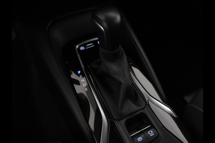 Toyota Corolla Touring Sports 1.8 Hybrid First Edition Bi-Tone | Apple Carplay & AndroidAUTO | Navigatie | 1e eigenaar |