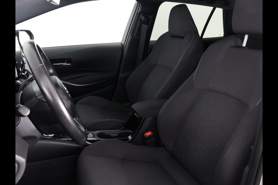 Toyota Corolla Touring Sports 1.8 Hybrid First Edition Bi-Tone | Apple Carplay & AndroidAUTO | Navigatie | 1e eigenaar |