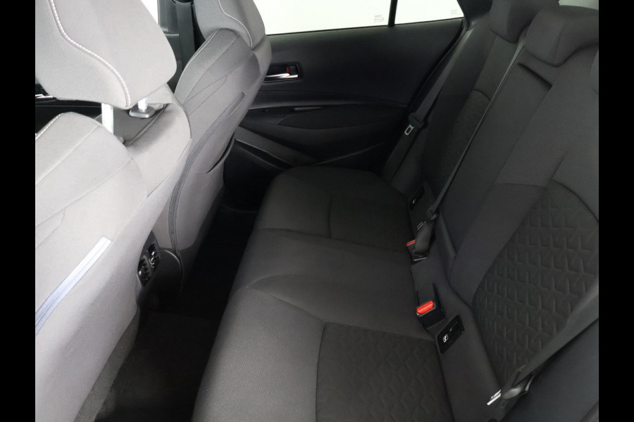 Toyota Corolla Touring Sports 1.8 Hybrid First Edition Bi-Tone | Apple Carplay & AndroidAUTO | Navigatie | 1e eigenaar |