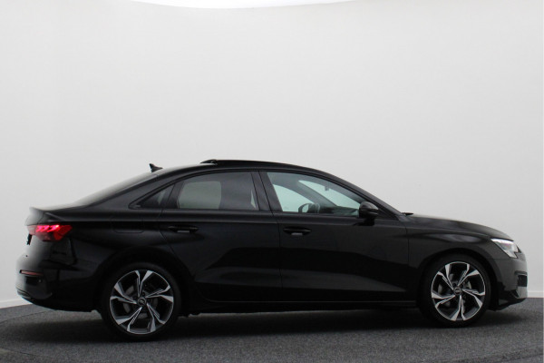 Audi A3 Limousine 30 TFSI Advanced edition Virtual Cockpit, Panoramadak, ACC, Apple Carplay, DAB, PDC, 18''