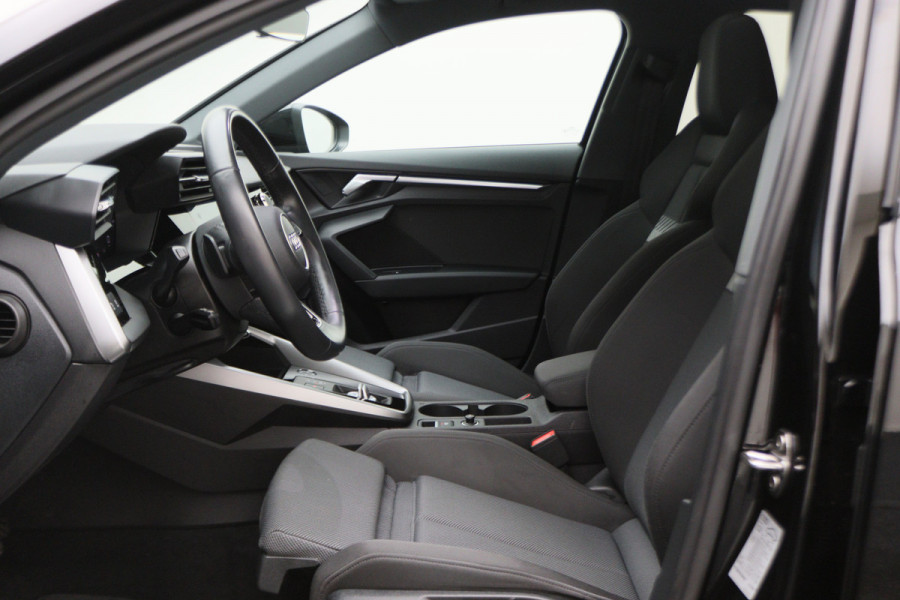 Audi A3 Limousine 30 TFSI Advanced edition Virtual Cockpit, Panoramadak, ACC, Apple Carplay, DAB, PDC, 18''