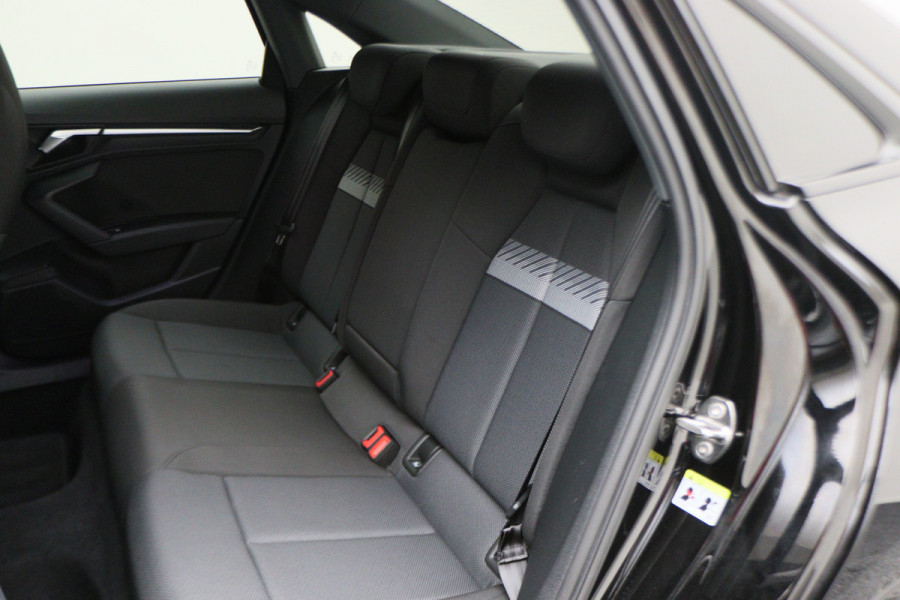 Audi A3 Limousine 30 TFSI Advanced edition Virtual Cockpit, Panoramadak, ACC, Apple Carplay, DAB, PDC, 18''