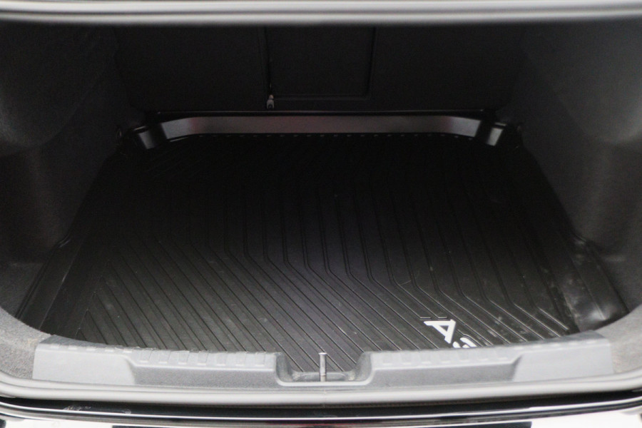 Audi A3 Limousine 30 TFSI Advanced edition Virtual Cockpit, Panoramadak, ACC, Apple Carplay, DAB, PDC, 18''