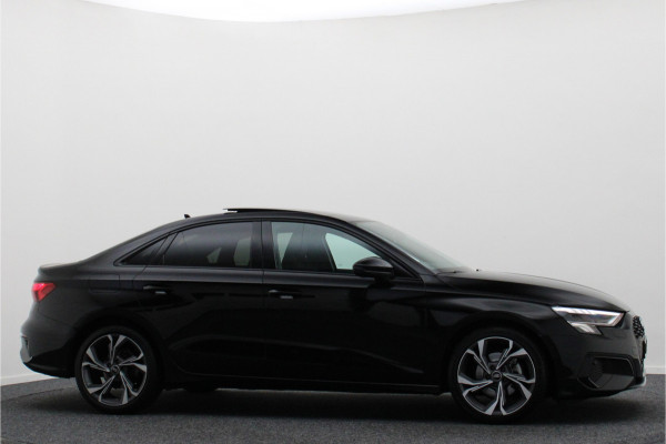 Audi A3 Limousine 30 TFSI Advanced edition Virtual Cockpit, Panoramadak, ACC, Apple Carplay, DAB, PDC, 18''