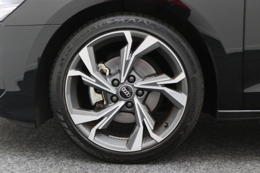 Audi A3 Limousine 30 TFSI Advanced edition Virtual Cockpit, Panoramadak, ACC, Apple Carplay, DAB, PDC, 18''