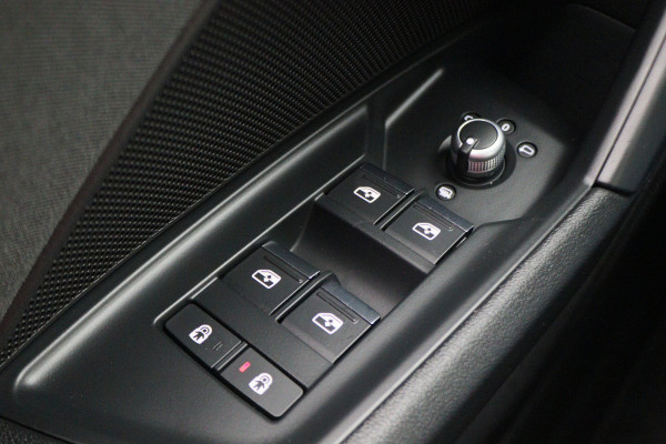 Audi A3 Limousine 30 TFSI Advanced edition Virtual Cockpit, Panoramadak, ACC, Apple Carplay, DAB, PDC, 18''