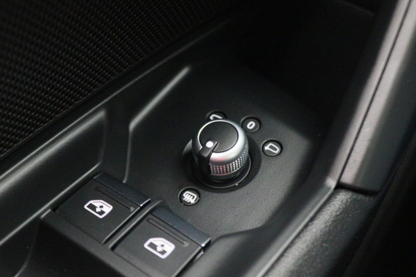 Audi A3 Limousine 30 TFSI Advanced edition Virtual Cockpit, Panoramadak, ACC, Apple Carplay, DAB, PDC, 18''
