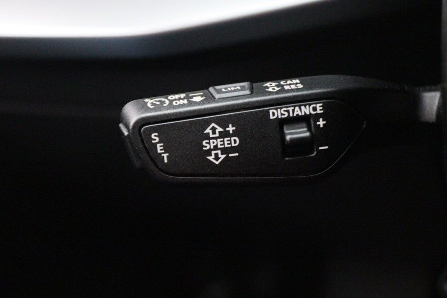 Audi A3 Limousine 30 TFSI Advanced edition Virtual Cockpit, Panoramadak, ACC, Apple Carplay, DAB, PDC, 18''