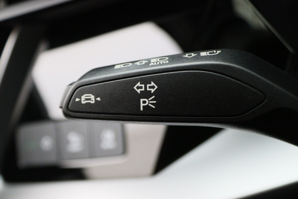 Audi A3 Limousine 30 TFSI Advanced edition Virtual Cockpit, Panoramadak, ACC, Apple Carplay, DAB, PDC, 18''