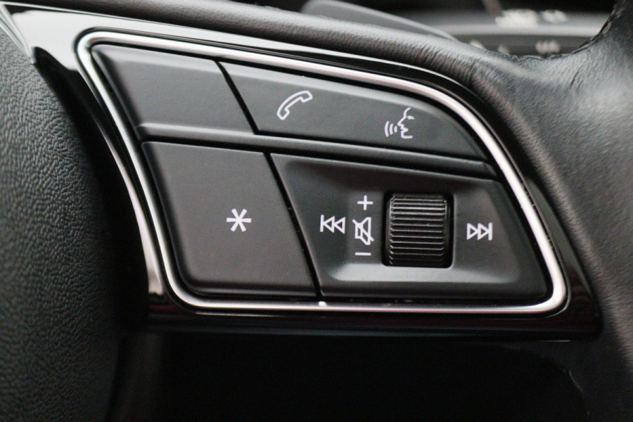 Audi A3 Limousine 30 TFSI Advanced edition Virtual Cockpit, Panoramadak, ACC, Apple Carplay, DAB, PDC, 18''