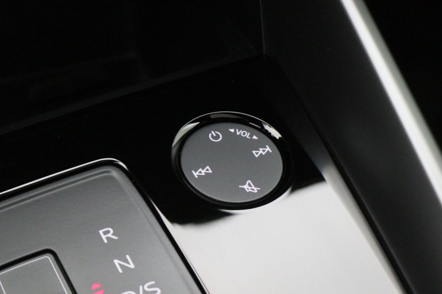 Audi A3 Limousine 30 TFSI Advanced edition Virtual Cockpit, Panoramadak, ACC, Apple Carplay, DAB, PDC, 18''