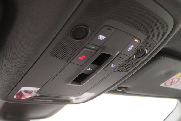 Audi A3 Limousine 30 TFSI Advanced edition Virtual Cockpit, Panoramadak, ACC, Apple Carplay, DAB, PDC, 18''