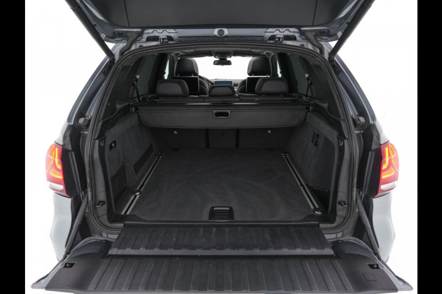BMW X5 M50d M-Aerodinamica Aut. *PANO | HEAD-UP | LUXURY-LEATHER | ADAPTIVE-CRUISE | SOFT-CLOSE | BANG&OLUFSEN | TOP-VIEW | BLINDSPOT | NIGHT-VISION | MEMORY-PACK | DIGI-COCKPIT | HEATED-COMFORTSEATS | NAVI-FULLMAP |