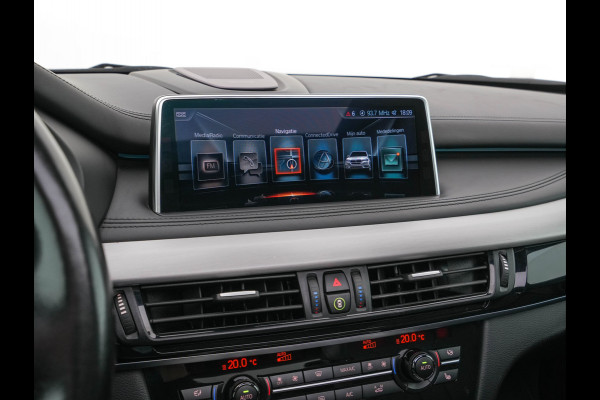 BMW X5 M50d M-Aerodinamica Aut. *PANO | HEAD-UP | LUXURY-LEATHER | ADAPTIVE-CRUISE | SOFT-CLOSE | BANG&OLUFSEN | TOP-VIEW | BLINDSPOT | NIGHT-VISION | MEMORY-PACK | DIGI-COCKPIT | HEATED-COMFORTSEATS | NAVI-FULLMAP |