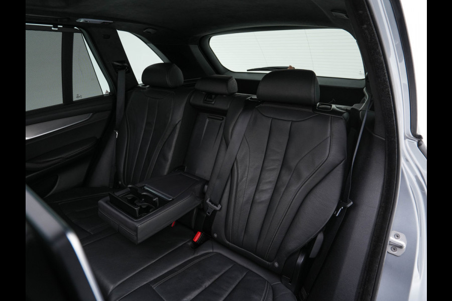 BMW X5 M50d M-Aerodinamica Aut. *PANO | HEAD-UP | LUXURY-LEATHER | ADAPTIVE-CRUISE | SOFT-CLOSE | BANG&OLUFSEN | TOP-VIEW | BLINDSPOT | NIGHT-VISION | MEMORY-PACK | DIGI-COCKPIT | HEATED-COMFORTSEATS | NAVI-FULLMAP |
