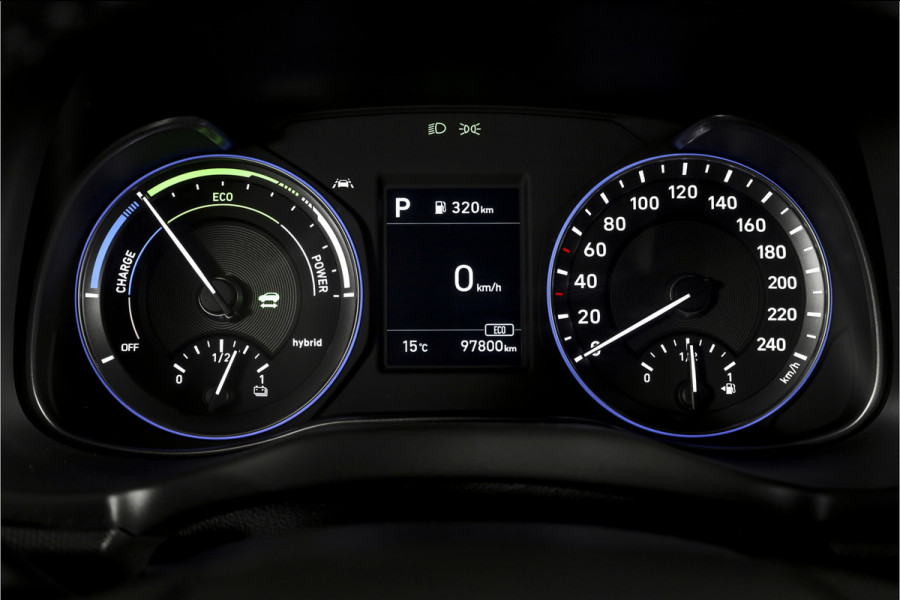 Hyundai Kona 1.6 GDI HEV Comfort - Automaat | Cruise | PDC | Camera | NAV + App. Connect | ECC | Afn. Trekhaak | DAB | LM 16" |
