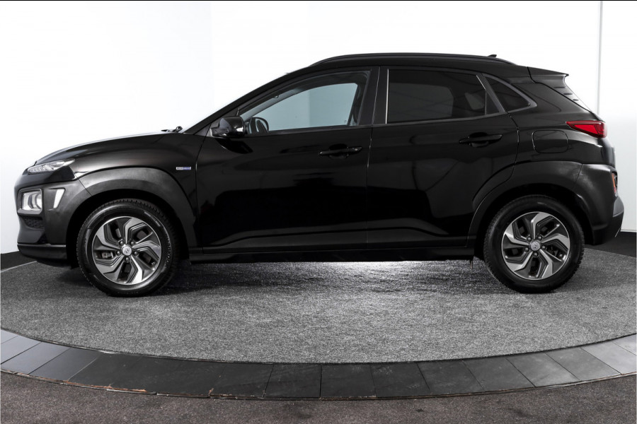 Hyundai Kona 1.6 GDI HEV Comfort - Automaat | Cruise | PDC | Camera | NAV + App. Connect | ECC | Afn. Trekhaak | DAB | LM 16" |