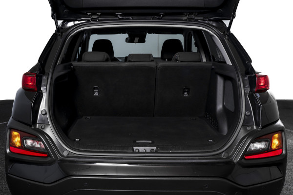 Hyundai Kona 1.6 GDI HEV Comfort - Automaat | Cruise | PDC | Camera | NAV + App. Connect | ECC | Afn. Trekhaak | DAB | LM 16" |