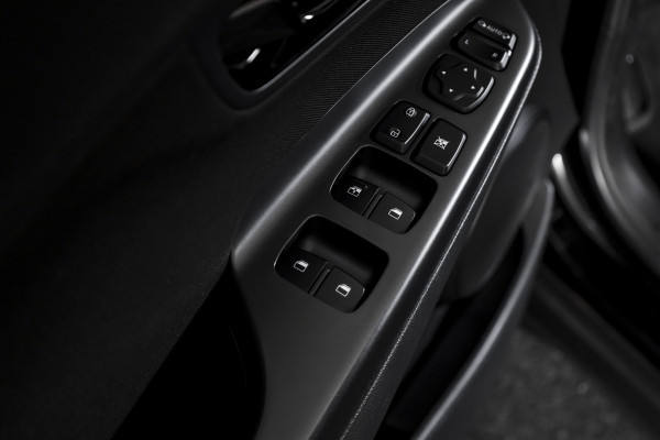 Hyundai Kona 1.6 GDI HEV Comfort - Automaat | Cruise | PDC | Camera | NAV + App. Connect | ECC | Afn. Trekhaak | DAB | LM 16" |