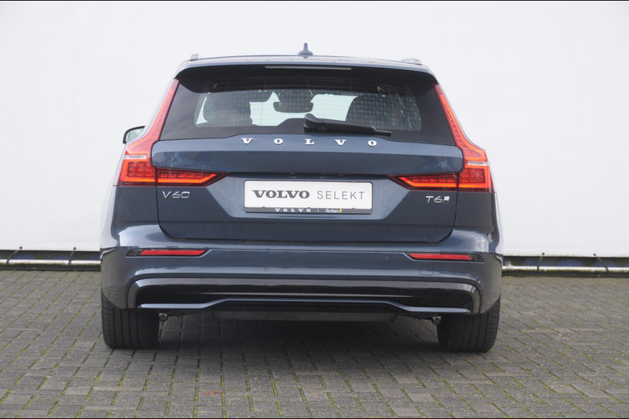 Volvo V60 T6 350PK Automaat AWD Plus Dark / Adaptive cruise control / Elektrische stoelen / Harman Kardon audio / Trekhaak / Pilot assist / BLIS / Stoel en stuur verwarming / Elektrische achterklep / Parkeersensoren met 360 camera / Google infotainment