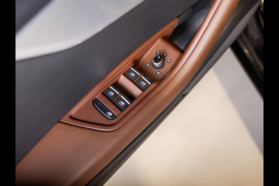 Audi A4 Avant 2.0 TFSI ultra Design S-Line / 190pk / Matrix / Leder / Stoelverwarming /