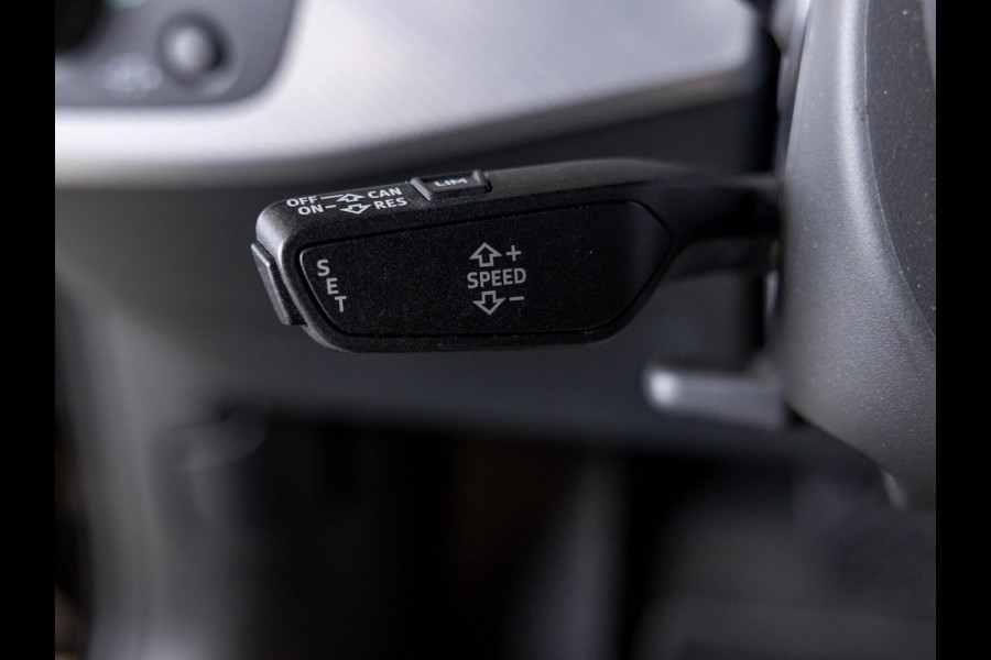 Audi A4 Avant 2.0 TFSI ultra Design S-Line / 190pk / Matrix / Leder / Stoelverwarming /