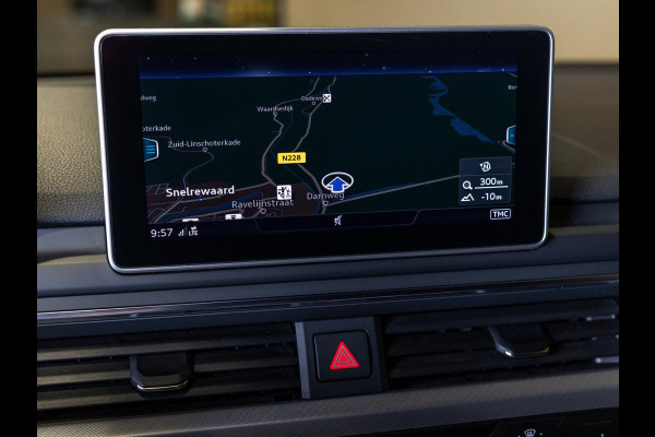 Audi A4 Avant 2.0 TFSI ultra Design S-Line / 190pk / Matrix / Leder / Stoelverwarming /