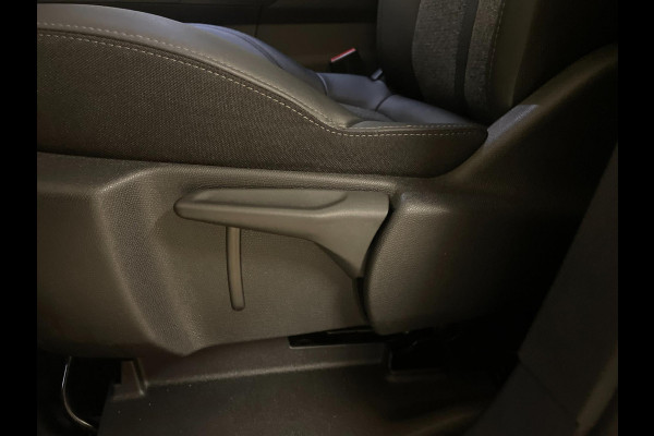 Peugeot 3008 1.2 PureTech Allure AIRCO CLIMA NAVI CRUISE BT APPLE CARPLAY 19 INCH HOGE ZIT PRIVACYGLAS NIEUWSTAAT