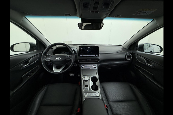 Hyundai Kona EV Premium 64 kWh SKY|VAN: €20.900,- VOOR: €18.877,- UW EINDEJAARSVOORDEEL: €2.023,-|  3-FASE| STOEL + STUURVERWARMING| STOEL VENTILATIE| AFN. TREKHAAK| DODE HOEK | CAMERA| HEAD-UP DISPLAY| PANO|