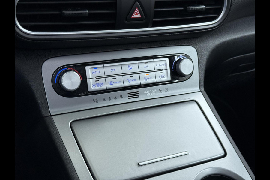 Hyundai Kona EV Premium 64 kWh SKY|VAN: €20.900,- VOOR: €18.877,- UW EINDEJAARSVOORDEEL: €2.023,-|  3-FASE| STOEL + STUURVERWARMING| STOEL VENTILATIE| AFN. TREKHAAK| DODE HOEK | CAMERA| HEAD-UP DISPLAY| PANO|