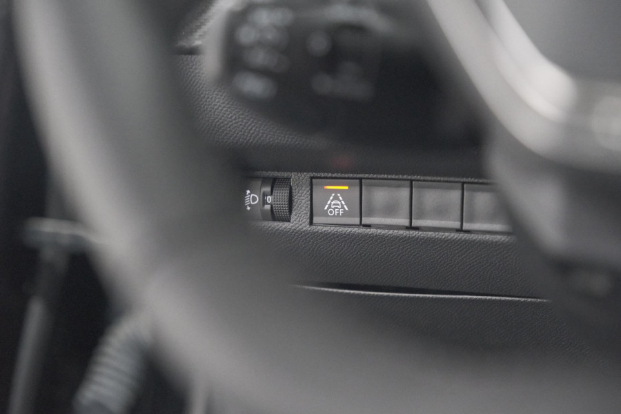 Peugeot 208 PureTech 100 EAT8 Active Pack | Parkeersensoren | Apple Carplay | Airco