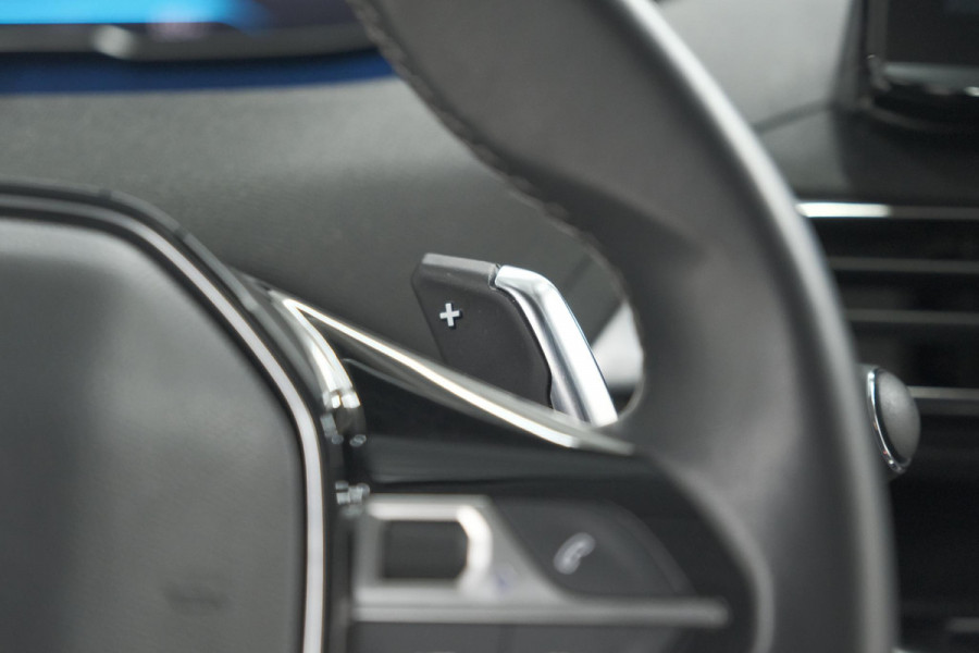 Peugeot 3008 PureTech 130 EAT8 Allure | Camera | Dodehoekdetectie | Navigatie | Apple Carplay | Parkeersensoren