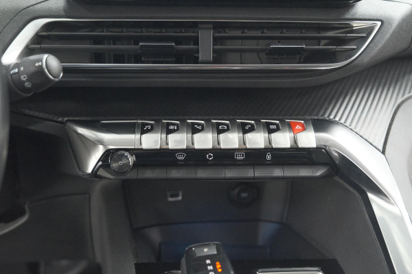 Peugeot 3008 PureTech 130 EAT8 Allure | Camera | Dodehoekdetectie | Navigatie | Apple Carplay | Parkeersensoren