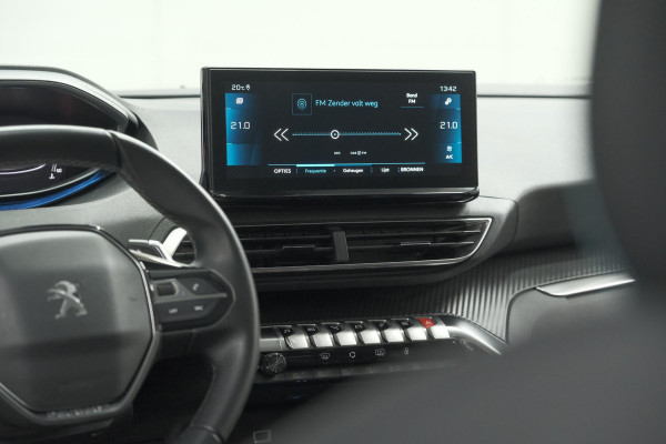 Peugeot 3008 PureTech 130 EAT8 Allure | Camera | Dodehoekdetectie | Navigatie | Apple Carplay | Parkeersensoren