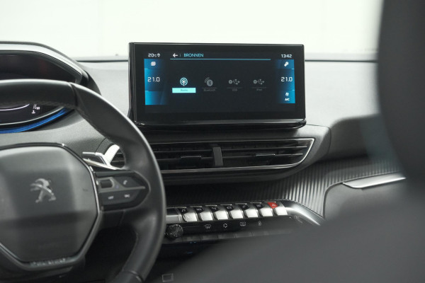 Peugeot 3008 PureTech 130 EAT8 Allure | Camera | Dodehoekdetectie | Navigatie | Apple Carplay | Parkeersensoren