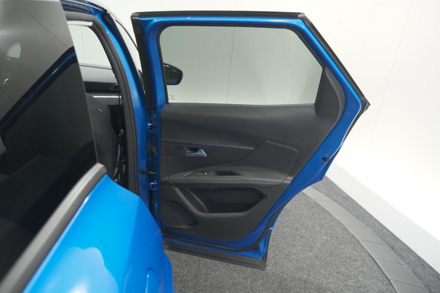 Peugeot 3008 PureTech 130 EAT8 Allure | Camera | Dodehoekdetectie | Navigatie | Apple Carplay | Parkeersensoren