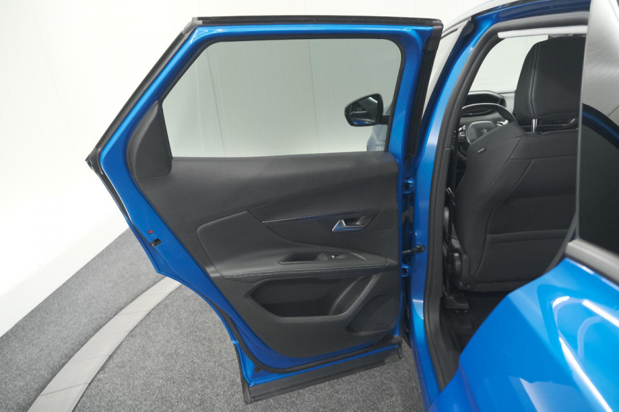 Peugeot 3008 PureTech 130 EAT8 Allure | Camera | Dodehoekdetectie | Navigatie | Apple Carplay | Parkeersensoren