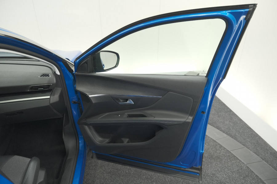 Peugeot 3008 PureTech 130 EAT8 Allure | Camera | Dodehoekdetectie | Navigatie | Apple Carplay | Parkeersensoren