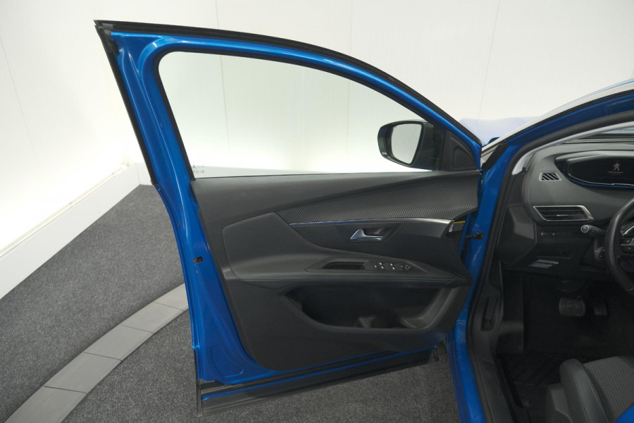 Peugeot 3008 PureTech 130 EAT8 Allure | Camera | Dodehoekdetectie | Navigatie | Apple Carplay | Parkeersensoren