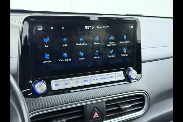 Hyundai Kona EV 64kWh Warmtepomp Adap.Cruise Navi Ecc Camera Pdc Trekhaak Krell®-Audio Apple Carplay Android Auto Comfort SOH 100% Lane Assist DAB Led Lmv 17" Regen-Lichtsensor Keyless 1e Eigenaar Origineel Nederlandse Auto