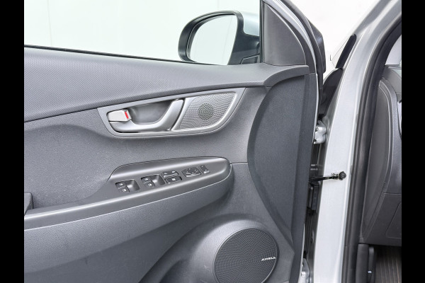 Hyundai Kona EV 64kWh Warmtepomp Adap.Cruise Navi Ecc Camera Pdc Trekhaak Krell®-Audio Apple Carplay Android Auto Comfort SOH 100% Lane Assist DAB Led Lmv 17" Regen-Lichtsensor Keyless 1e Eigenaar Origineel Nederlandse Auto